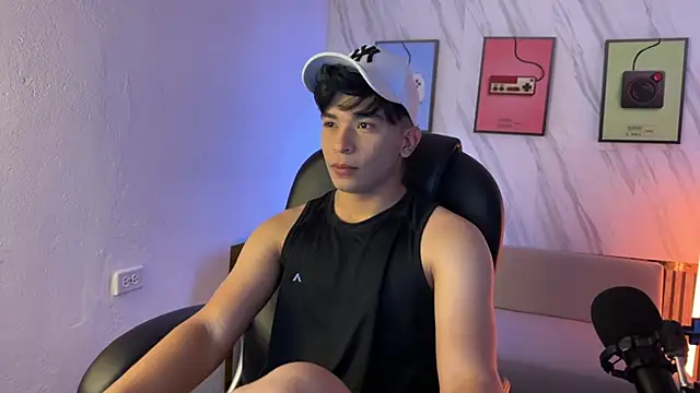 Snapshot of David_Nova chatting on November 2025 01:00:02 PM David Nova online show from November 2025 01:00:02 PM