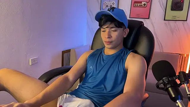 Snapshot of David_Nova chatting on November 2025 12:04:02 PM David Nova online show from November 2025 12:04:02 PM