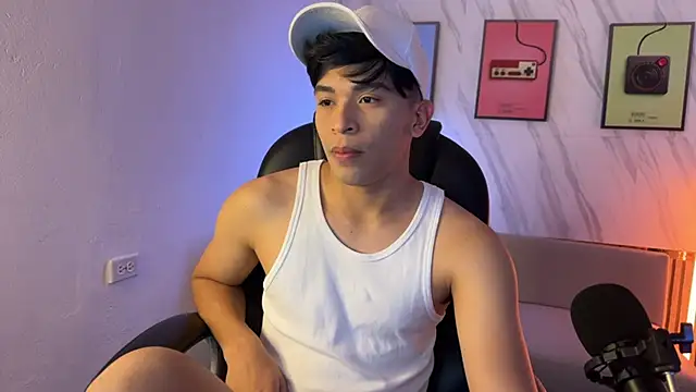 Snapshot of David_Nova chatting on November 2025 10:43:02 PM David Nova online show from November 2025 10:43:02 PM