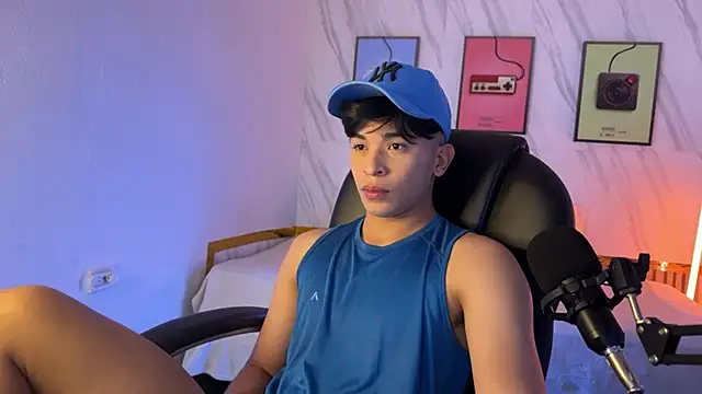 Snapshot of David_Nova chatting on November 2025 11:14:02 AM David Nova online show from November 2025 11:14:02 AM