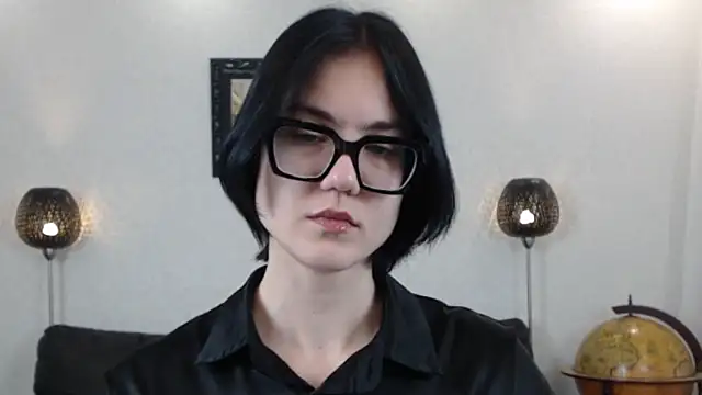 Marie Fitch online show from November 2025 05:11:01 AM