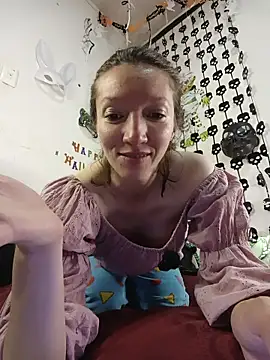 Lucy colee online show from October 2025 12:26:02 PM