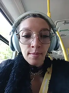 Lucy colee online show from January 2026 03:04:02 PM