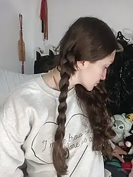 Lucy colee online show from April 2026 02:21:01 PM