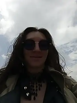 Lucy colee online show from April 2026 05:52:02 PM