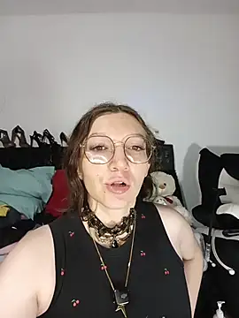 Lucy colee online show from March 2026 03:37:02 PM