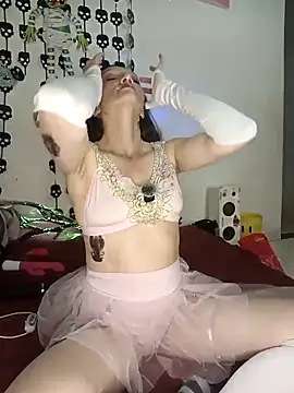 Lucy colee online show from October 2025 05:42:02 PM