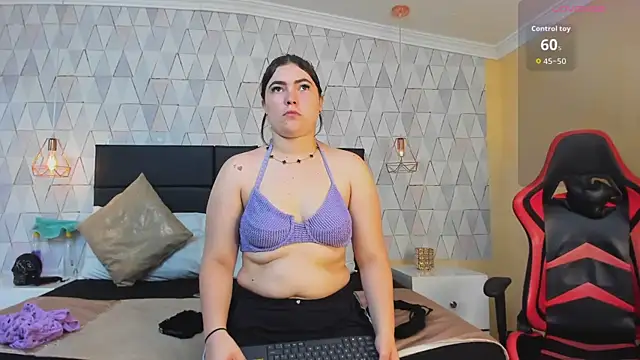 Snapshot of RousseWalker chatting on December 2025 06:46:01 PM RousseWalker online show from December 2025 06:46:01 PM