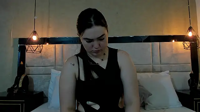 RousseWalker online show from November 2025 12:20:02 PM