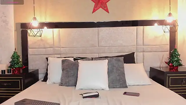 RousseWalker online show from December 2025 12:15:02 PM