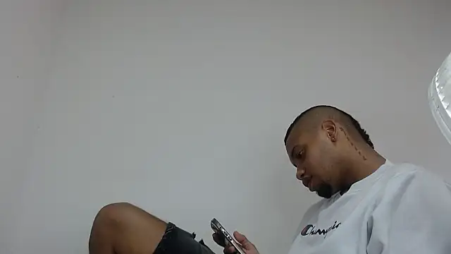 Snapshot of drako_monster chatting on February 2026 09:55:02 PM drako monster online show from February 2026 09:55:02 PM