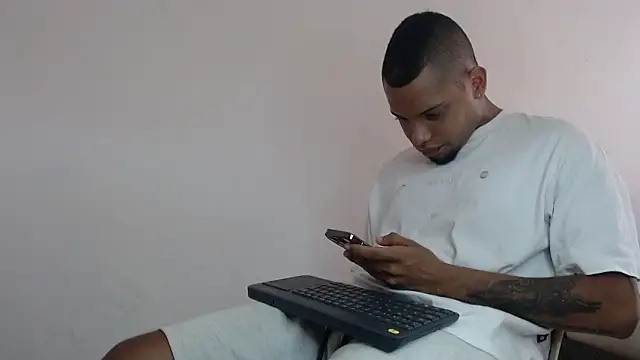 Snapshot of drako_monster chatting on February 2026 03:25:02 PM drako monster online show from February 2026 03:25:02 PM