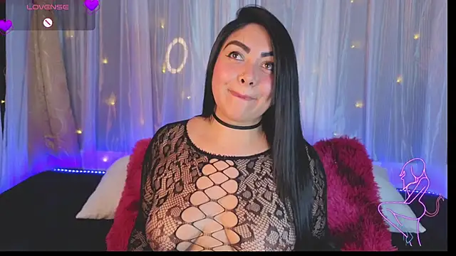 Victoria Jonhss online show from December 2025 12:54:01 AM