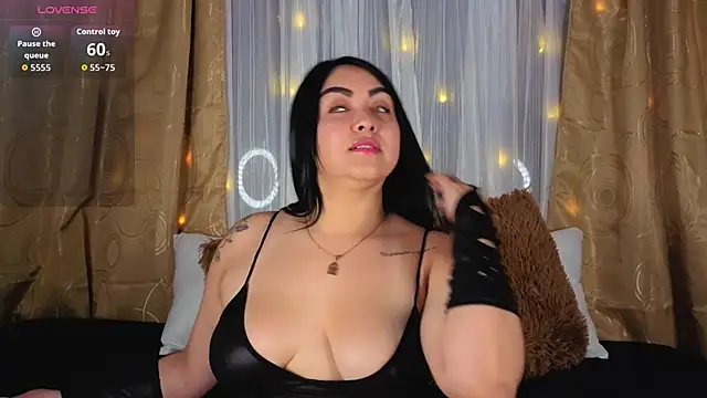 Victoria Jonhss online show from November 2025 10:24:02 PM