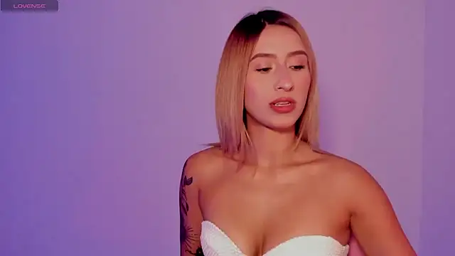 Ashleyroys 111 online show from November 2025 03:26:01 PM