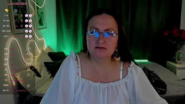 hottyannaa online show from November 2025 02:44:02 AM