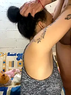 YoxxxY online show from October 2025 08:41:02 PM