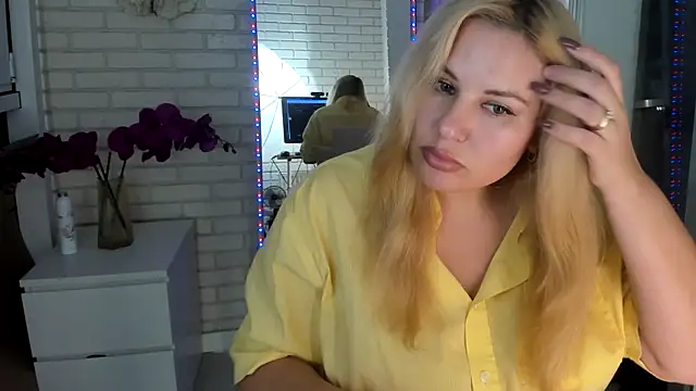 Passion-Blondy online show from October 2025 07:15:01 PM
