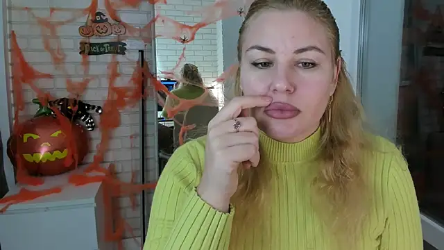 Passion-Blondy online show from October 2025 04:41:02 PM