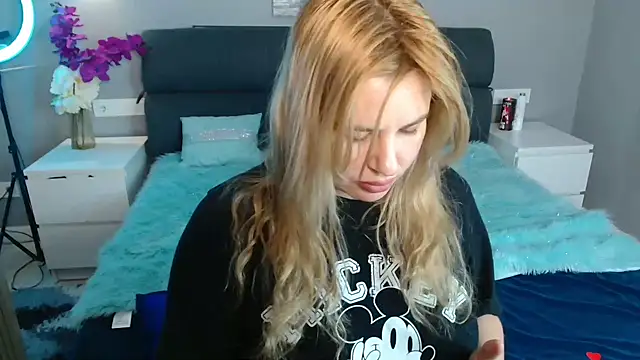 Passion-Blondy online show from February 2026 12:17:02 AM