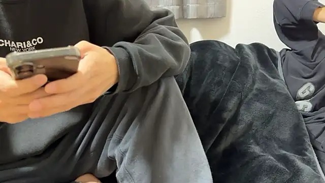 Snapshot of ODORI8300 chatting on November 2025 04:45:01 PM ODORI8300 online show from November 2025 04:45:01 PM