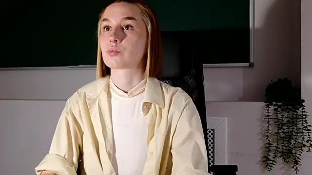ClaireMathis online show from May 2026 02:58:01 PM