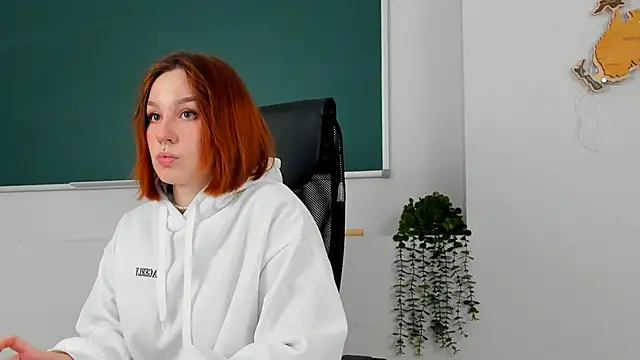 ClaireMathis online show from April 2026 02:32:01 PM