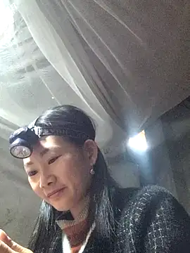 gio-thu online show from February 2026 07:17:02 AM