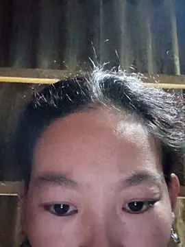 gio-thu online show from December 2025 04:06:02 AM