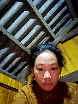 Snapshot of gio-thu chatting on December 2025 04:28:02 PM gio-thu online show from December 2025 04:28:02 PM