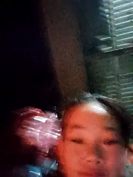 gio-thu online show from December 2025 12:27:02 PM