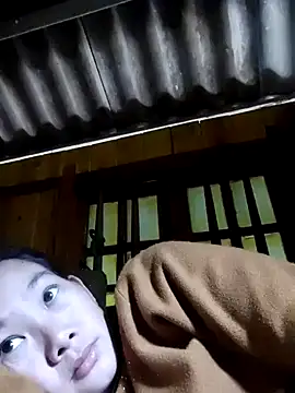 gio-thu online show from December 2025 05:54:01 AM