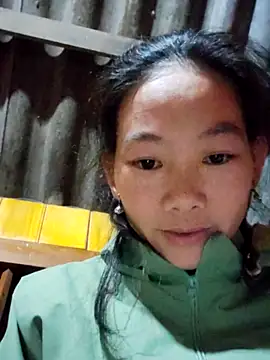 Snapshot of gio-thu chatting on December 2025 02:19:01 PM gio-thu online show from December 2025 02:19:01 PM