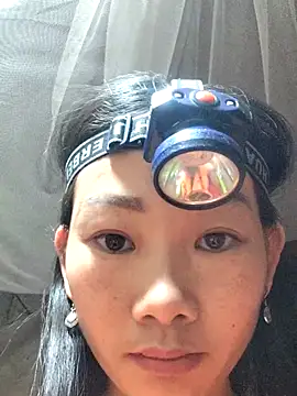 gio-thu online show from February 2026 04:43:01 AM