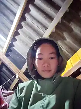 Snapshot of gio-thu chatting on December 2025 12:44:01 AM gio-thu online show from December 2025 12:44:01 AM