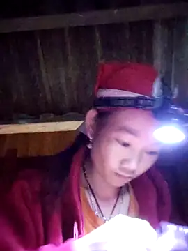 Snapshot of gio-thu chatting on December 2025 08:53:01 AM gio-thu online show from December 2025 08:53:01 AM