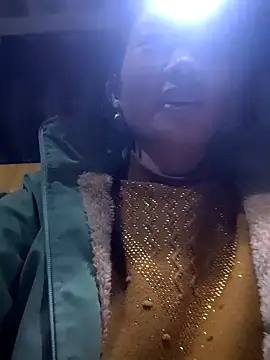 Snapshot of gio-thu chatting on November 2025 06:41:02 PM gio-thu online show from November 2025 06:41:02 PM