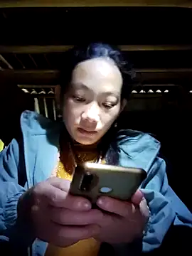 Snapshot of gio-thu chatting on November 2025 04:05:02 AM gio-thu online show from November 2025 04:05:02 AM