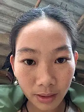 gio-thu online show from December 2025 10:18:01 AM