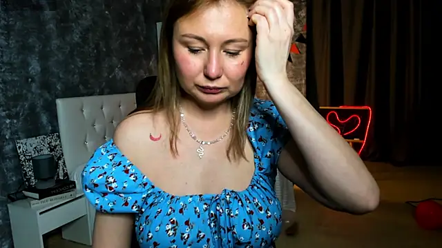 scent  of woman online show from November 2025 01:42:02 AM