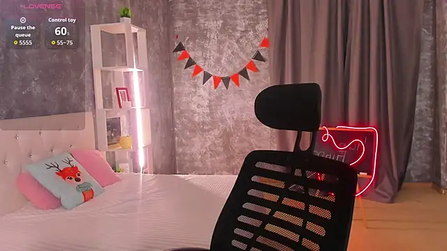 scent  of woman online show from January 2026 01:56:02 AM