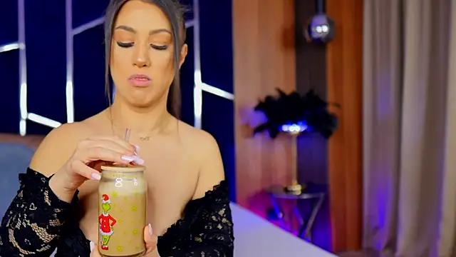 Talia Lure online show from November 2025 07:19:01 AM