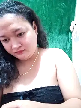 Snapshot of sweetannie13 chatting on October 2025 05:58:02 PM sweetannie13 online show from October 2025 05:58:02 PM