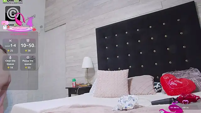 Ella Lizzie online show from April 2026 06:19:02 PM