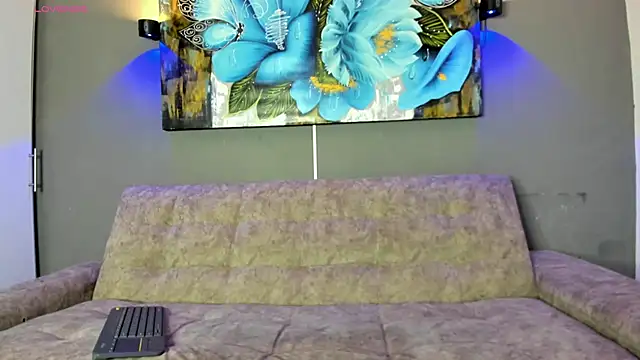 Amber Mateus online show from October 2025 06:47:02 AM