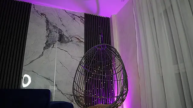 RachelRavee online show from November 2025 05:00:01 AM