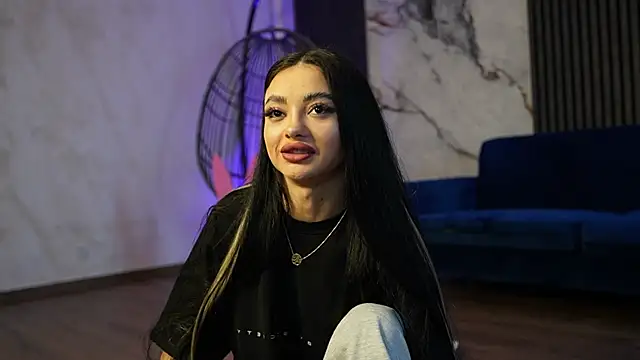 RachelRavee online show from April 2026 04:19:01 AM