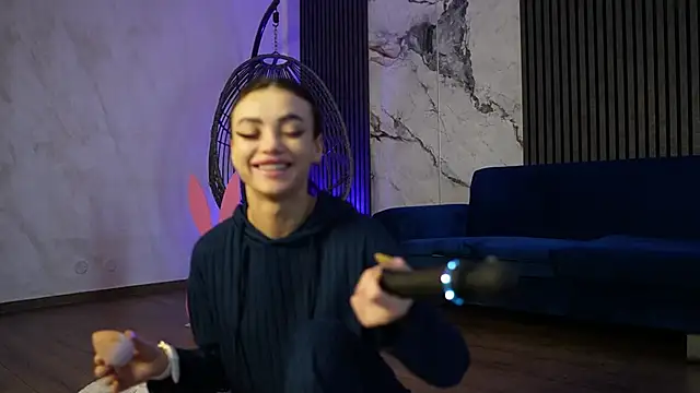 RachelRavee online show from April 2026 04:20:02 AM