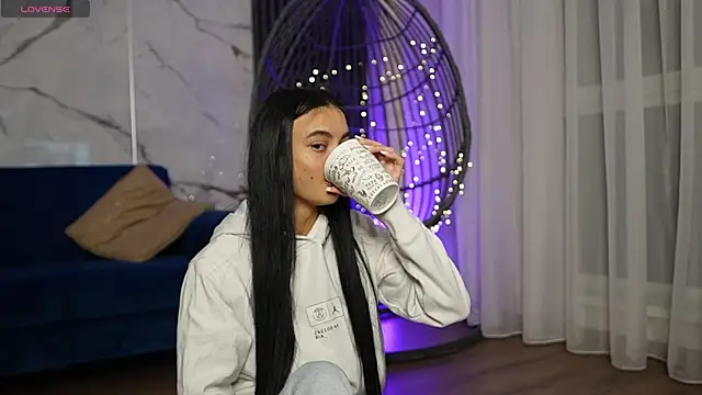 RachelRavee online show from December 2025 04:57:02 AM