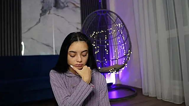 RachelRavee online show from December 2025 05:17:02 AM